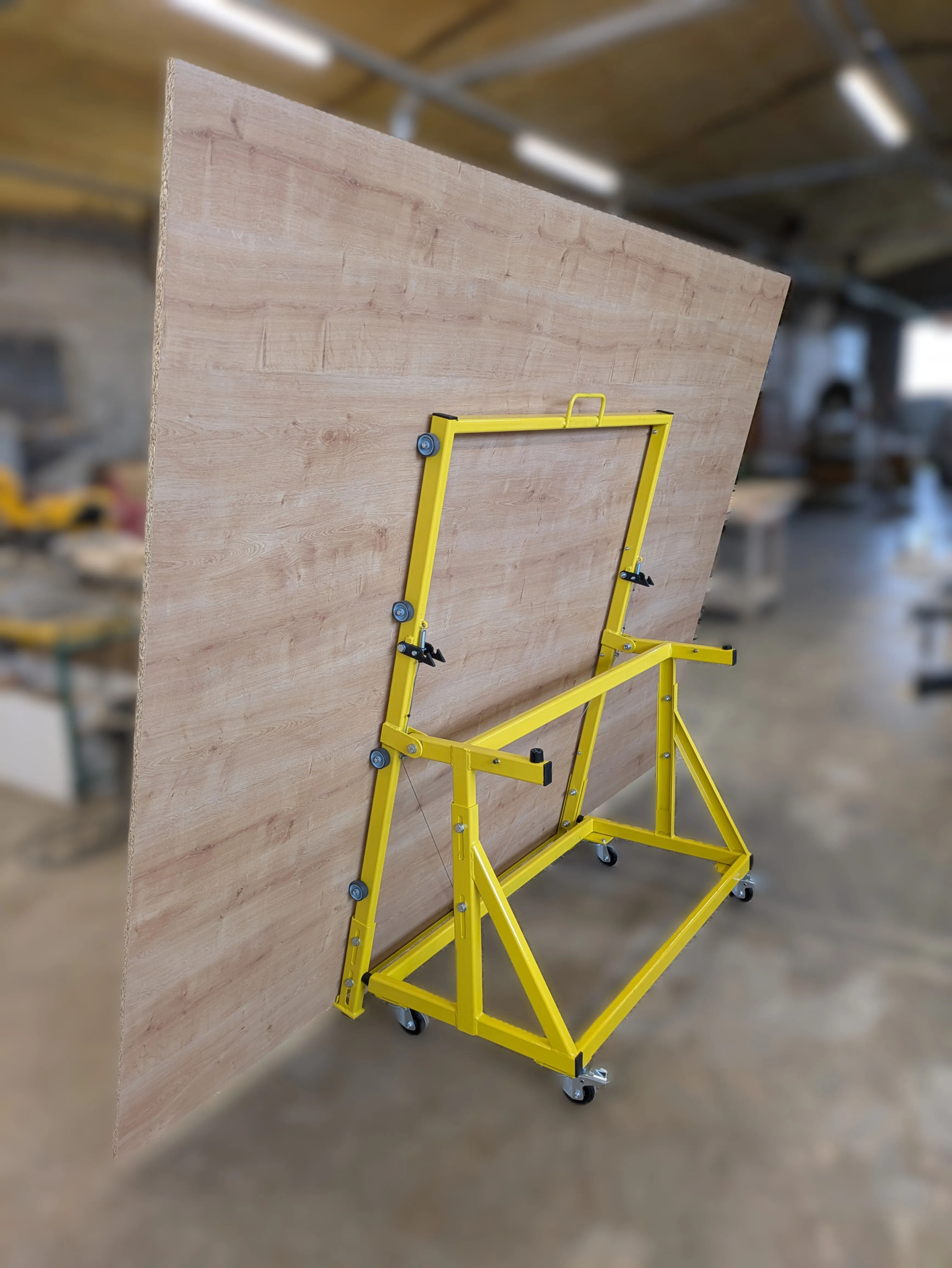 Le chariot Flipanel — vue d'ensemble en atelier de menuiserie